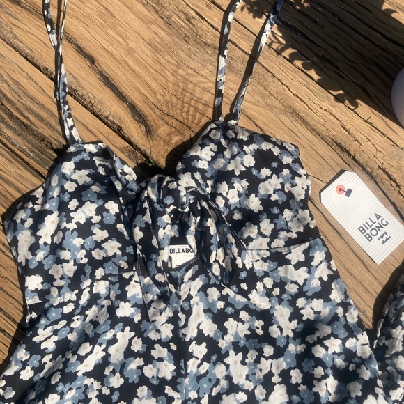 Billabong Floral Romper - Picture 3 of 7